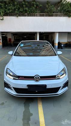 VOLKSWAGEN GOLF 2.0 350 TSI GASOLINA GTI DSG